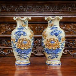 Lọ Lộc Bình Hoa Sen miệng sóng đắp nổi LB23